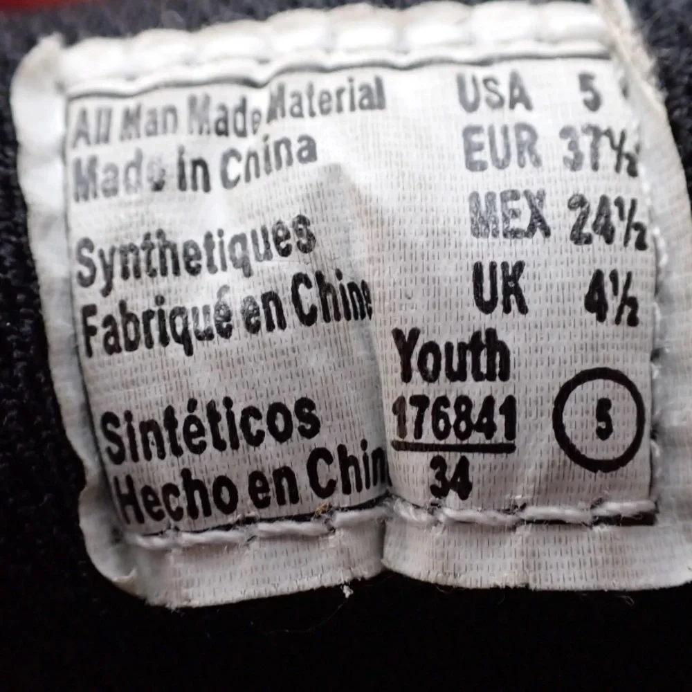 American Eagle Black Sneakers Size 5Y Kids Casual Skate